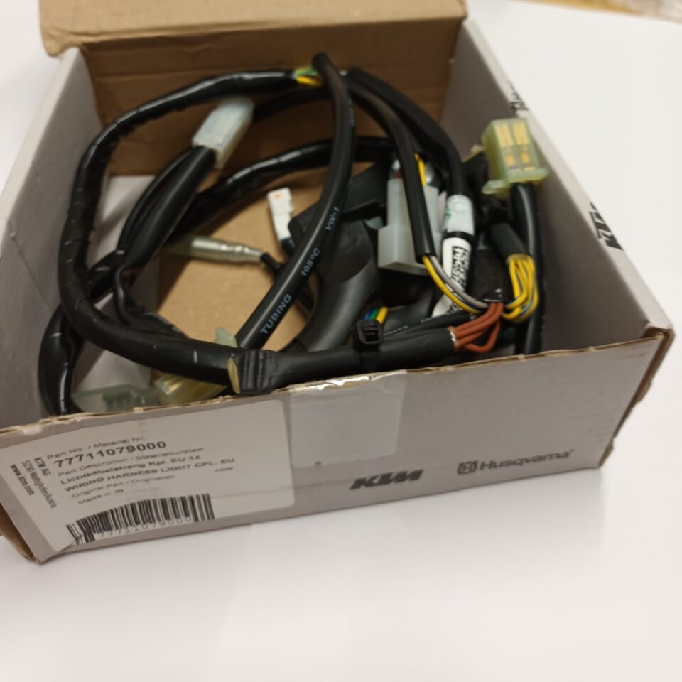 WIRING HARNESS LIGHT CPL. EU (HUSQVARNA/KTM 77711079000)