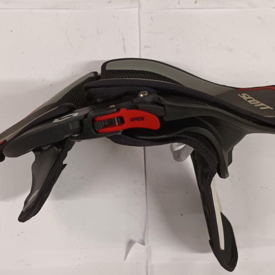 SCOTT NECK BRACE 2358771019015 SIZE S/M