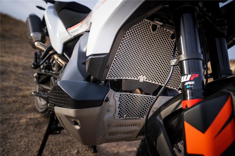 Engine protection grille