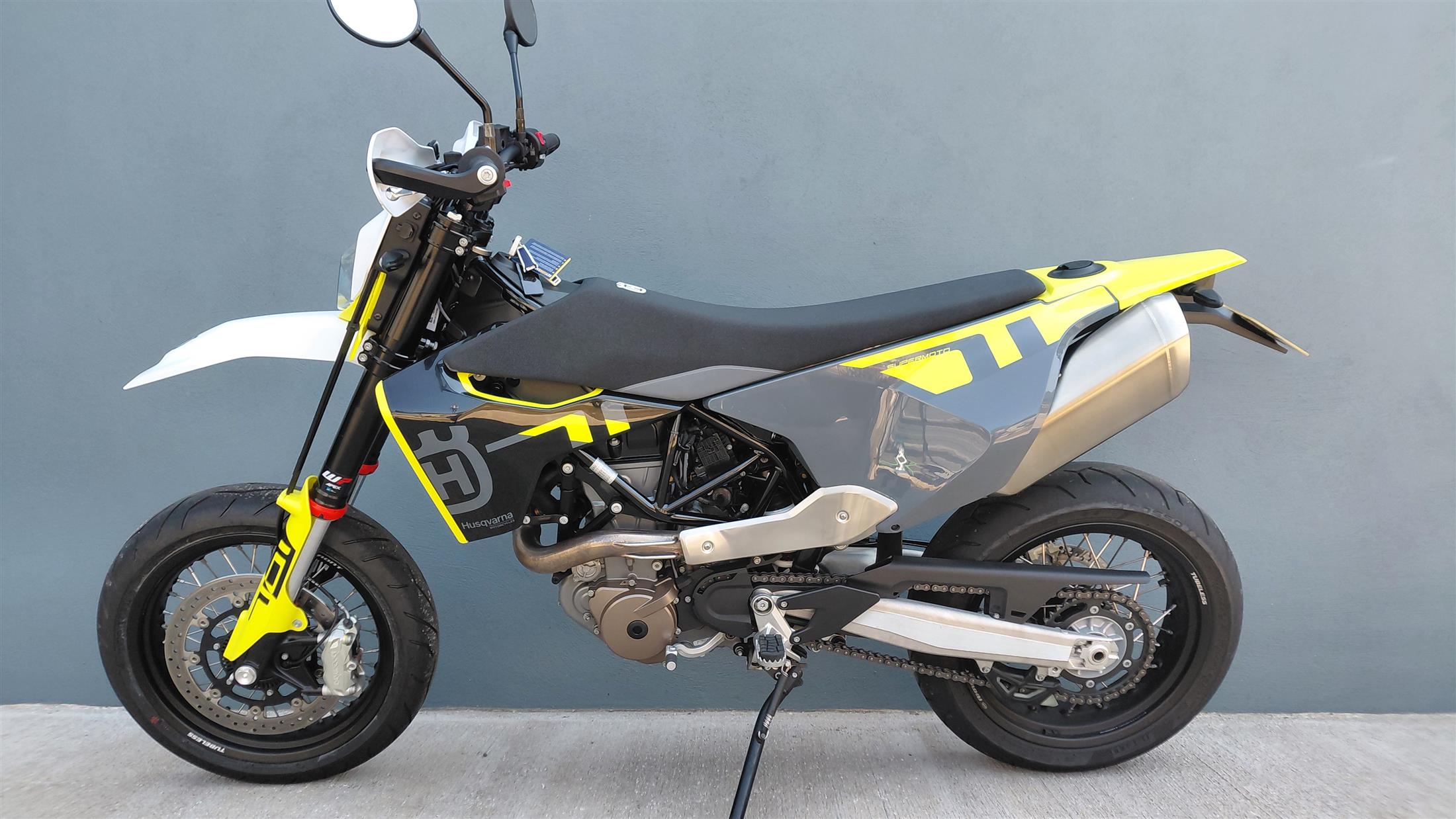 2023 HUSQVARNA 701 SM 5928 MILES