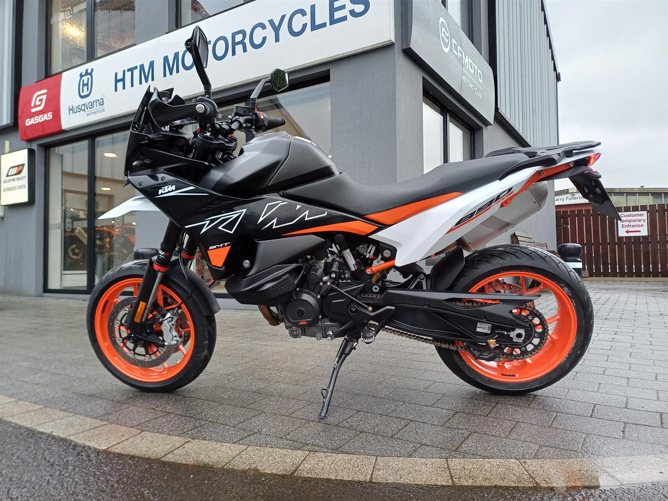 2023 KTM 890 SMT